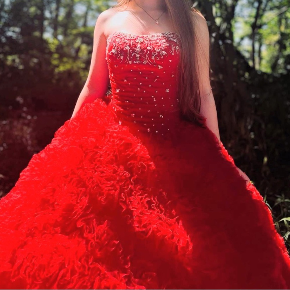 Mori Lee Red Strapless corset Ruffled Tulle Ball-Prom Gown-Fairy Princess Size 4